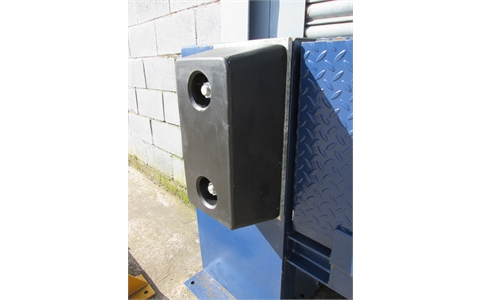 A004 Dock Bumper 450x250x150mm