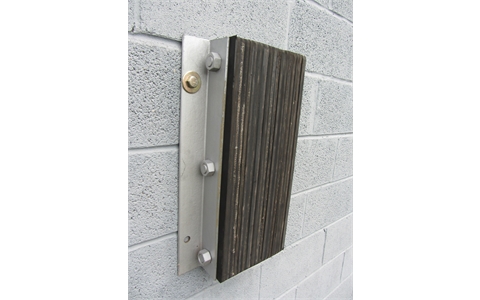 A025 Laminated Dock Bumper 300x250x100mm