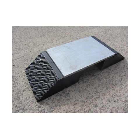 A233 Hose and Cable Ramp 810x290x120mm for 105mm