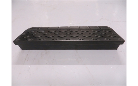 A242 Kerb Ramp 600x200x96mm