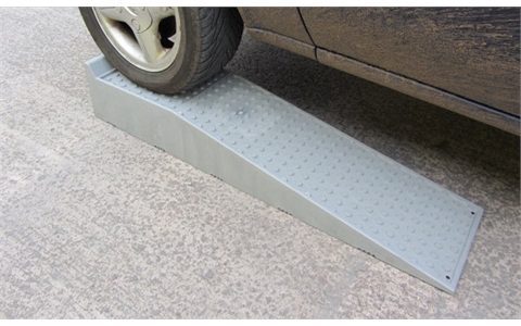 A272 Kerb Ramp 1210x280x170mm