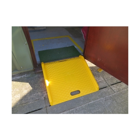 A273 Kerb Ramp 690x690x50mm