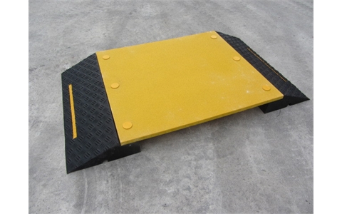 A298 Hose and Cable Ramp 1560x880x125mm for 100mm