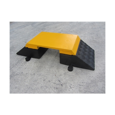 A350 Hose and Cable Ramp 820x290x165mm for 150mm