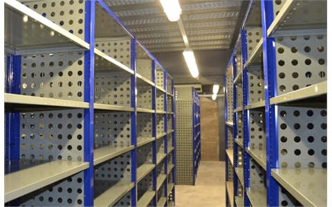 QB CLIPLESS SHELVING from Storage Design Ltd