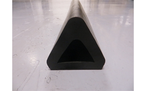 A113 Rubber Extrusion 92x95x2600mm