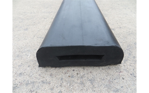 A117 Rubber Extrusion 150x30x3000mm