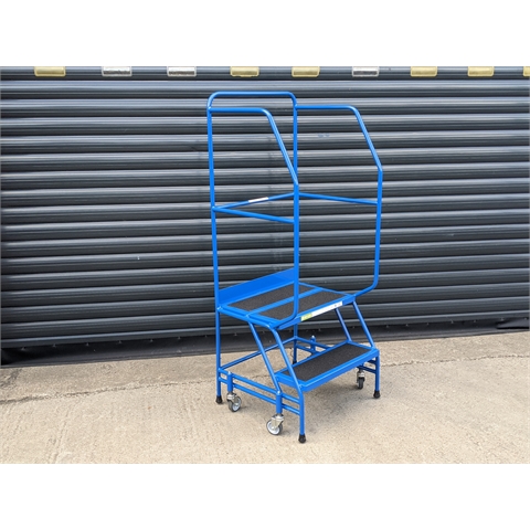 KL Light Weight Step Range
